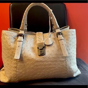 💎AUTHENTIC💎 Bottega Veneta Ostrich Roma bag